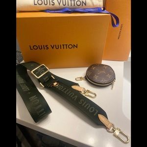 Louis Vuitton Authentic Khaki Bandouliere Strap with Round purse